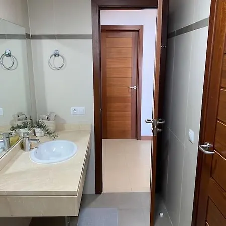 Casa Marla Mit 3 Schlafzimmern Und 2 Badezimmern Puerto Calero